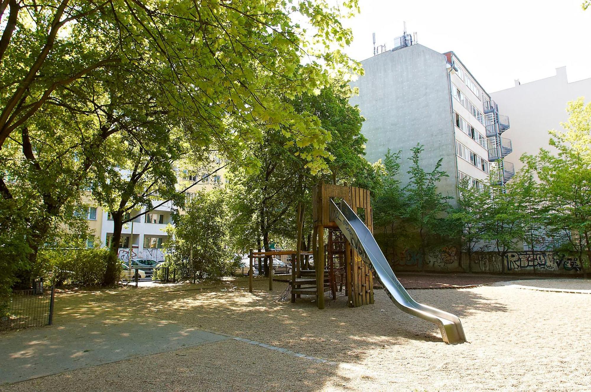 Apartmenthouse Berlin - Am Goerlitzer Park Экстерьер фото